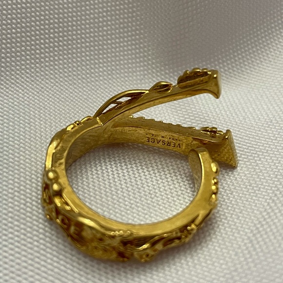 Versace ring - Picture 2 of 6
